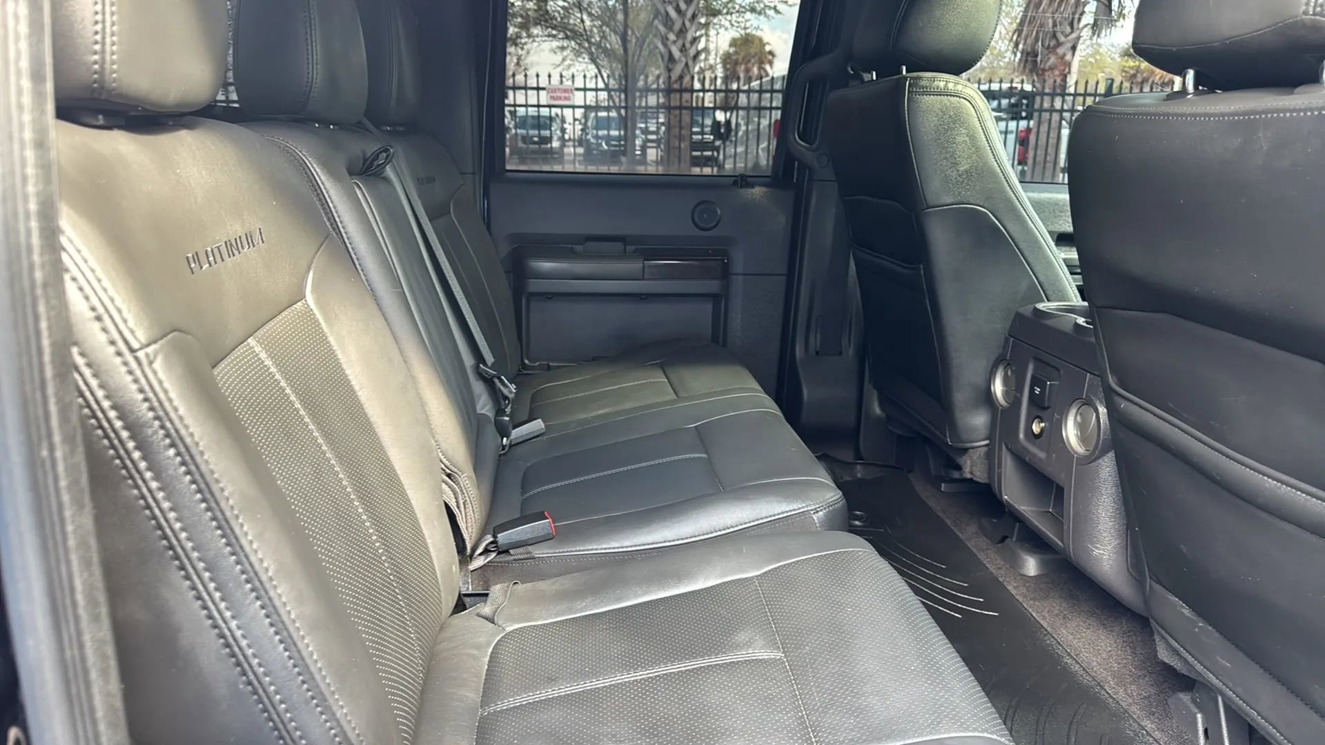 Used 2016 Ford F250 Platinum w/ FX4 Off-Road Package image 29