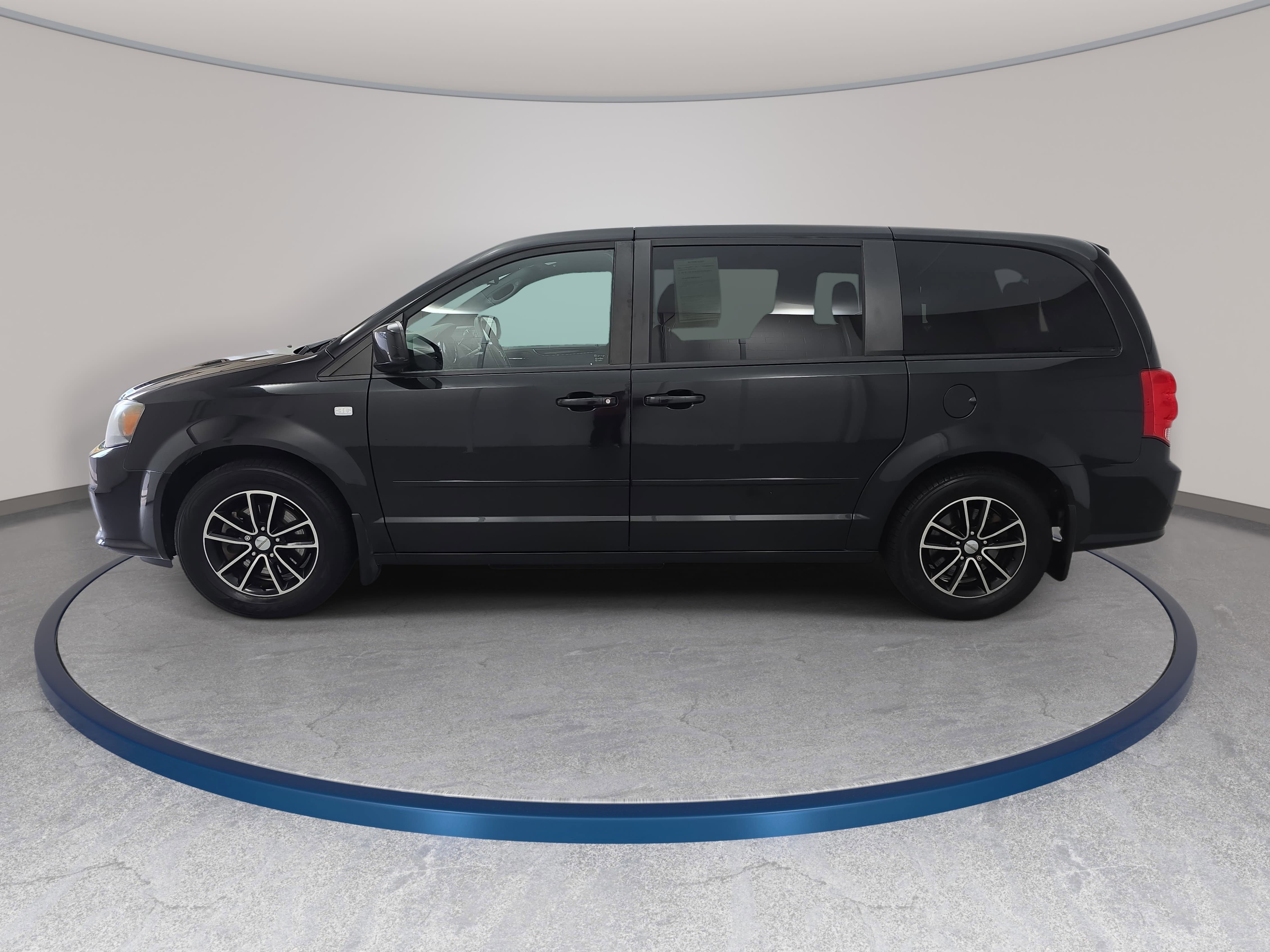 Used 2014 Dodge Grand Caravan SE FWD image 8