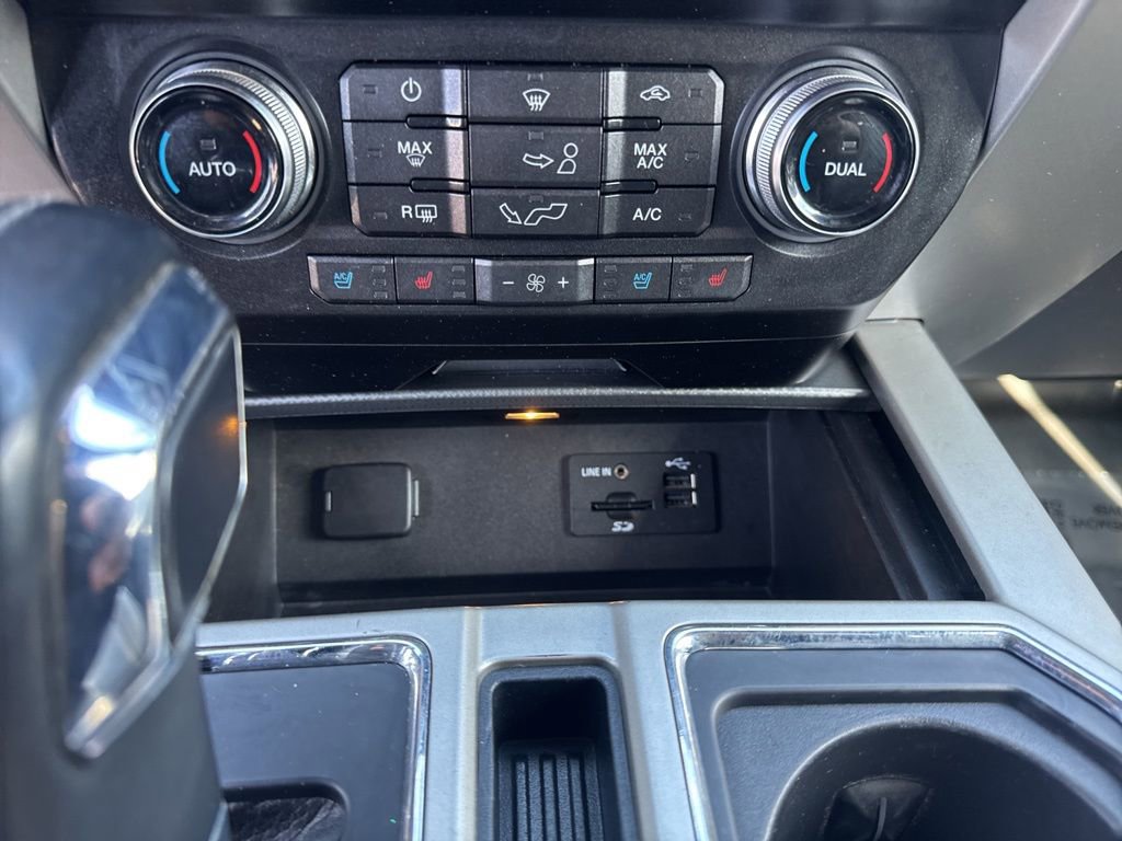 Used 2015 Ford F150 Lariat w/ Equipment Group 502A Luxury image 23