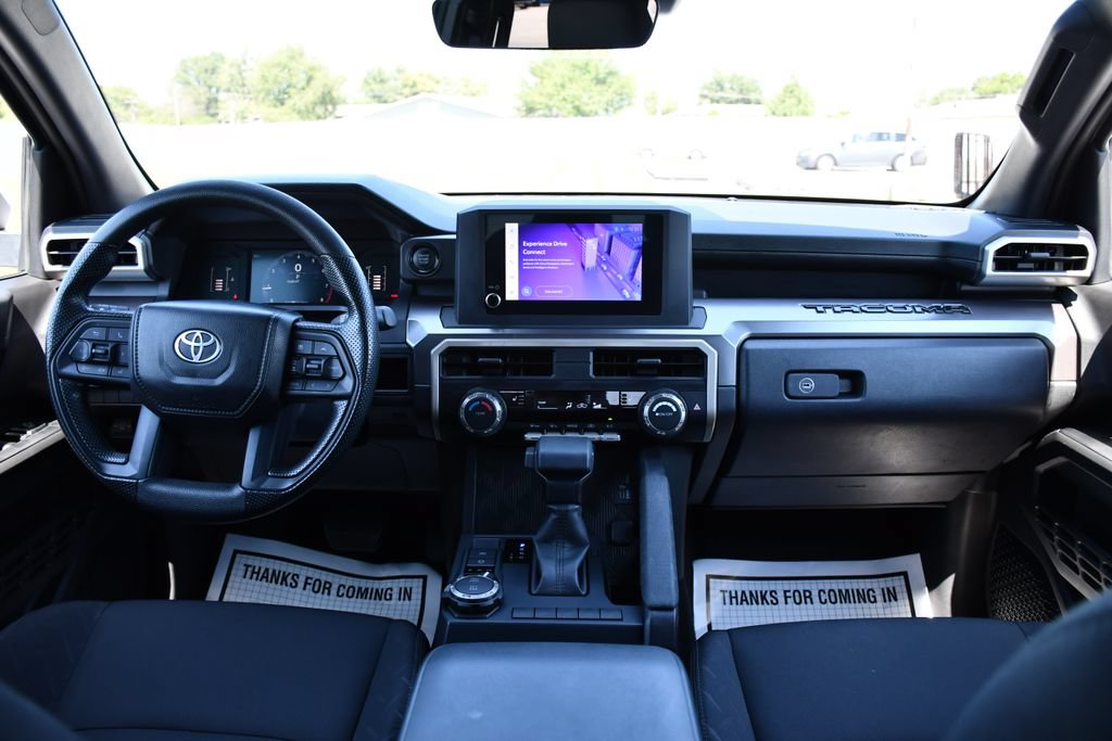 Used 2025 Toyota Tacoma SR5 AWD/4WD image 25