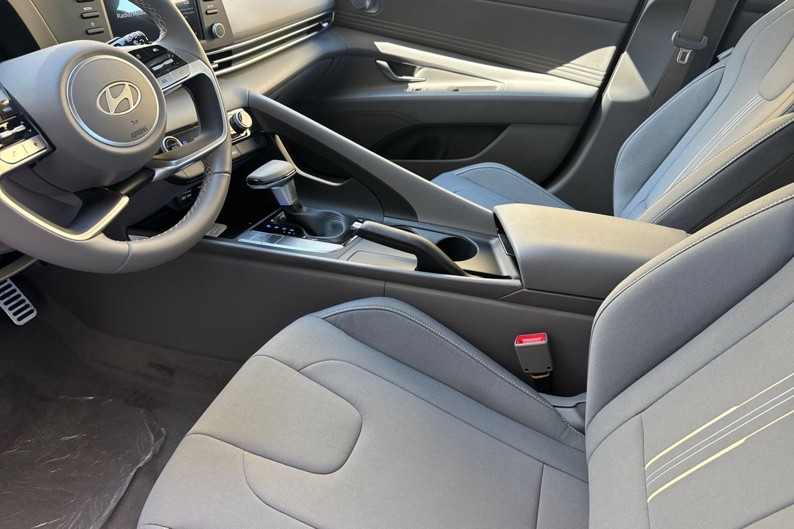 New 2026 Hyundai Elantra Sport FWD image 10