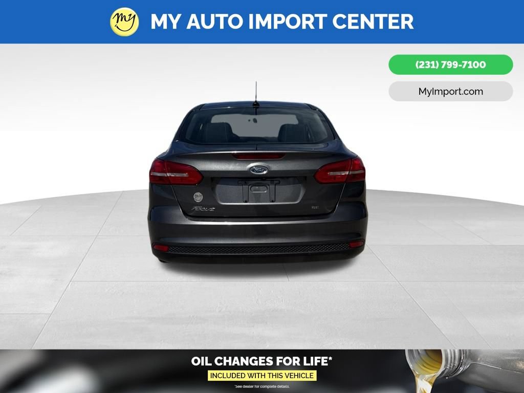 Used 2017 Ford Focus SE FWD image 6