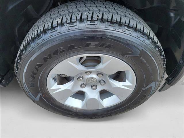 Used 2025 RAM 1500 Lone Star image 9