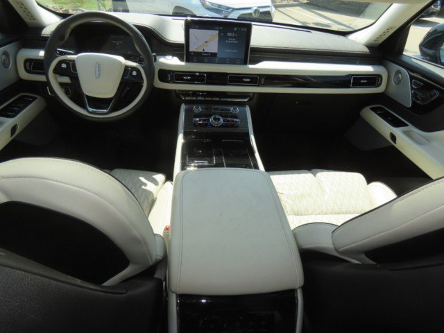 Certified 2023 Lincoln Aviator Black Label w/ Class IV Trailer Tow Package AWD/4WD image 23