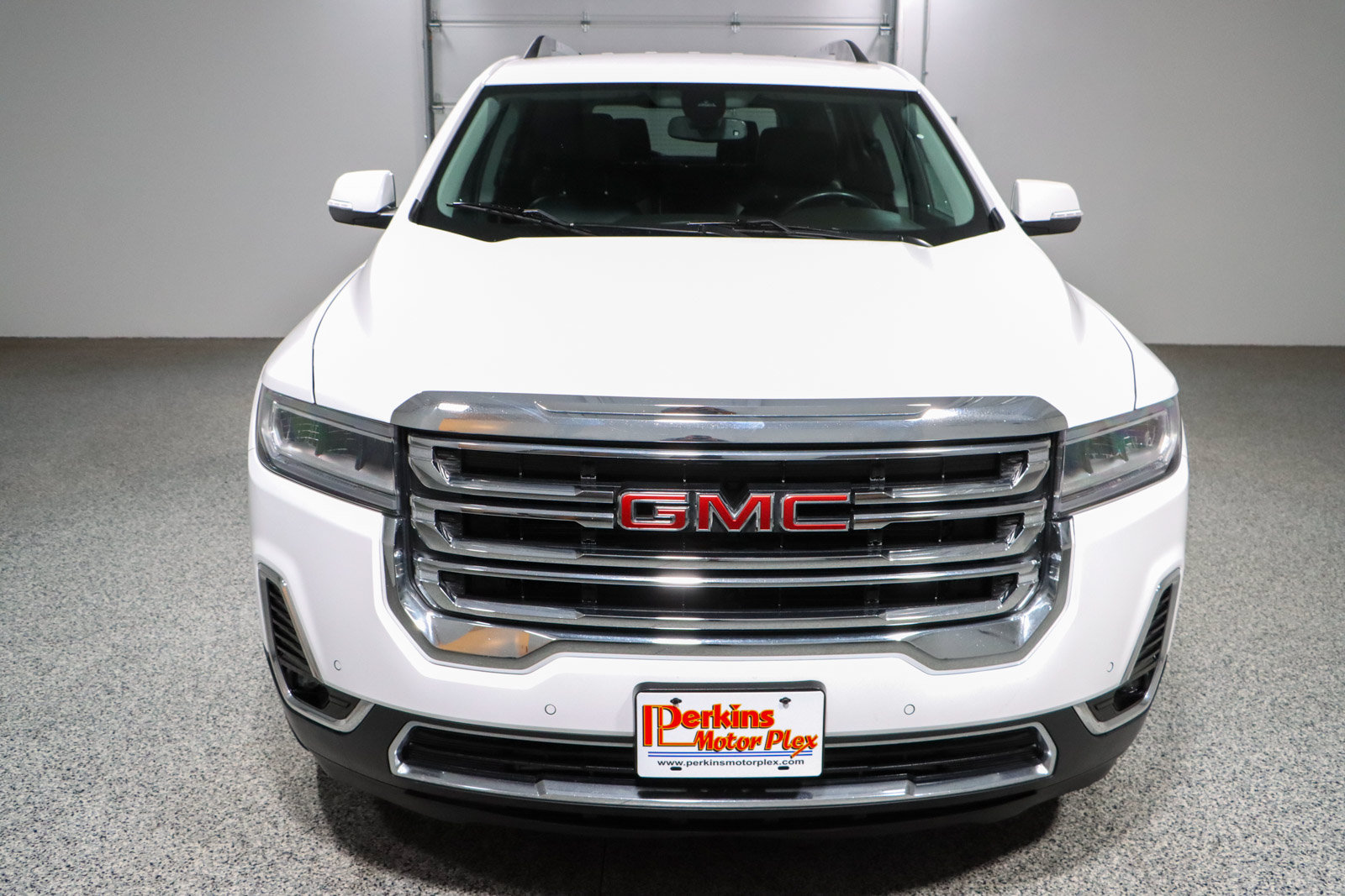 Used 2023 GMC Acadia SLT FWD image 4