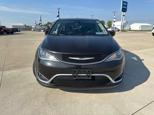 Used 2018 Chrysler Pacifica Touring Plus w/ Tire & Wheel Group FWD image 20