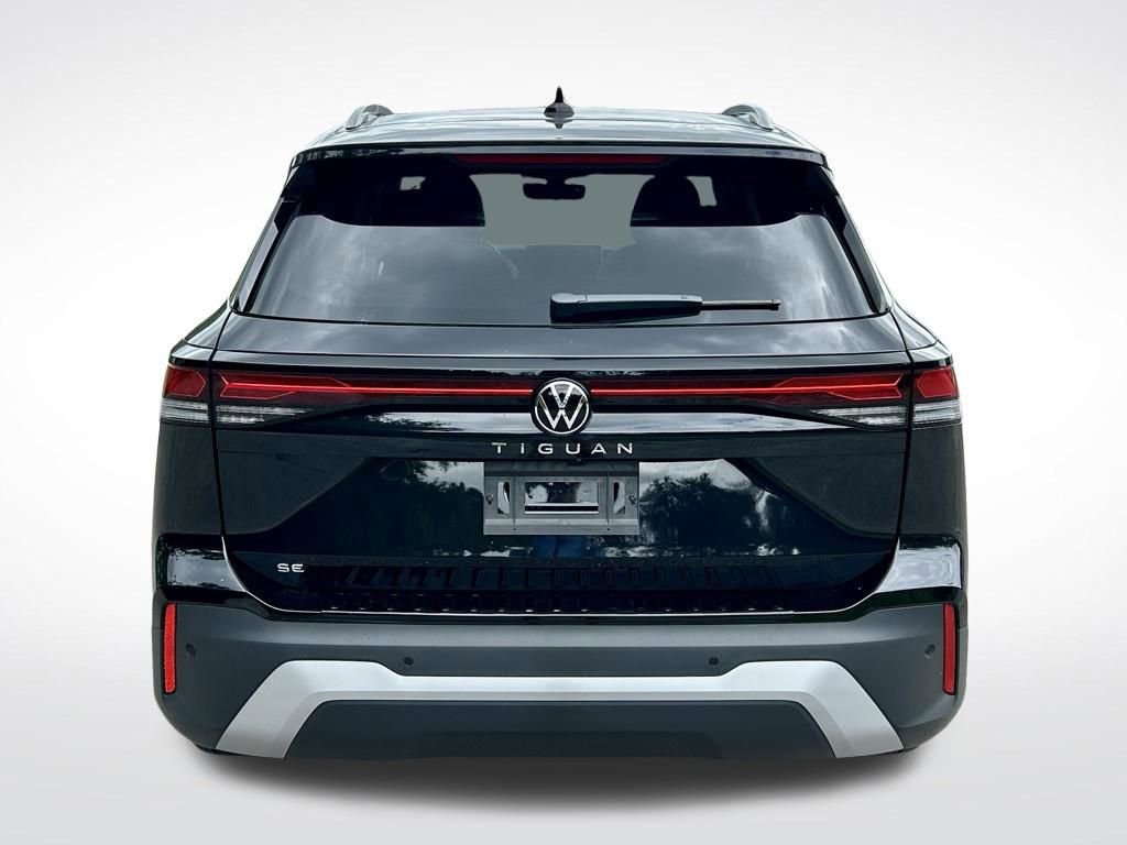 New 2026 Volkswagen Tiguan SE FWD image 6