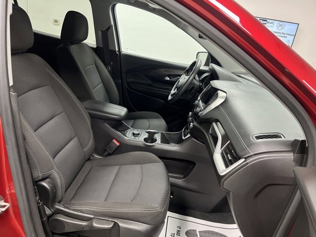 Used 2024 GMC Terrain SLE w/ Driver Convenience Package image 62