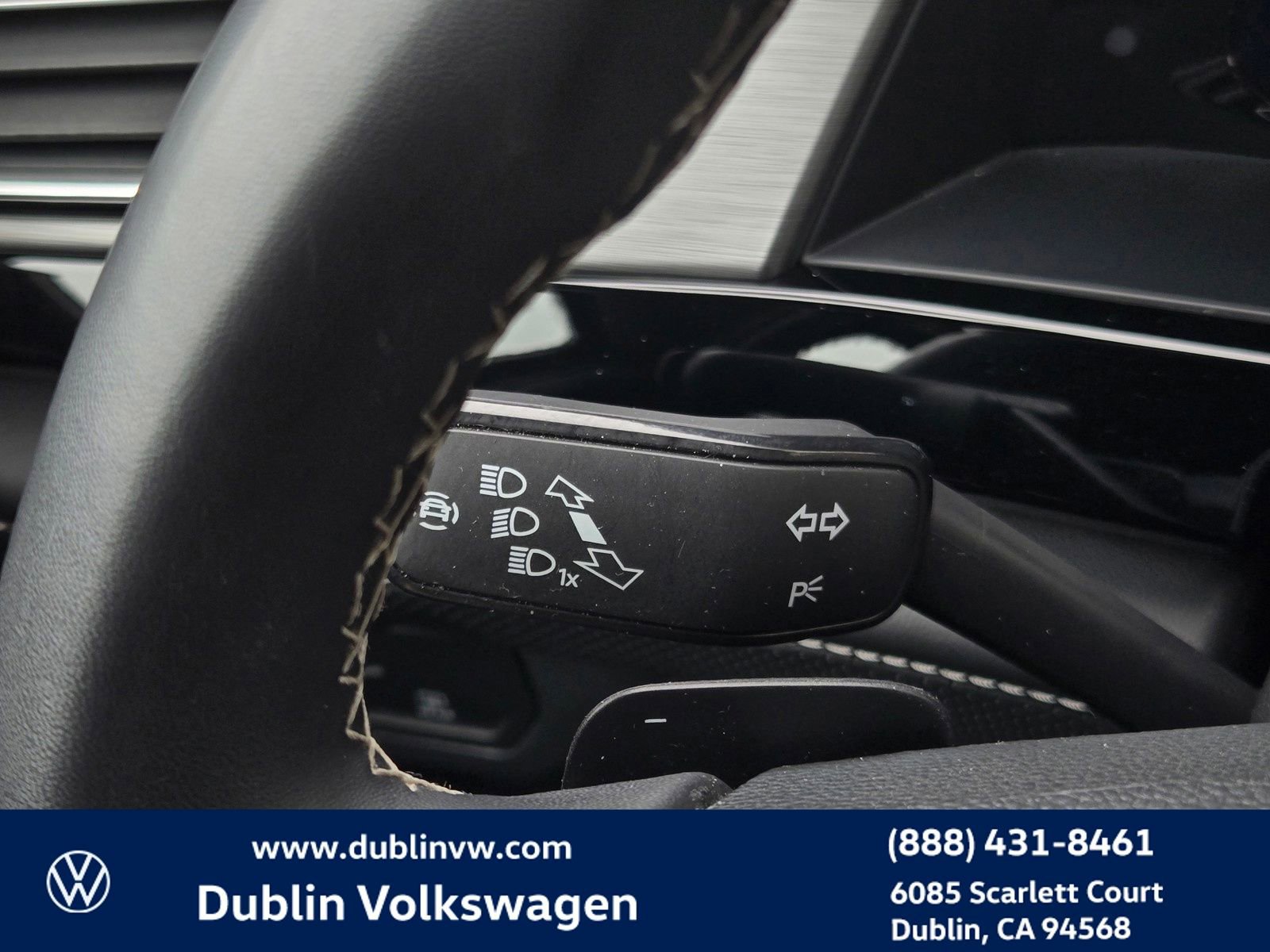 Used 2024 Volkswagen Atlas Cross Sport SE image 22