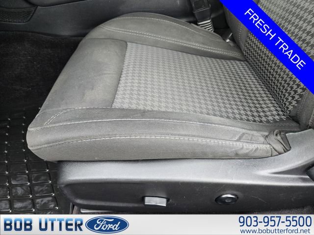 Used 2016 Dodge Challenger SXT RWD image 22