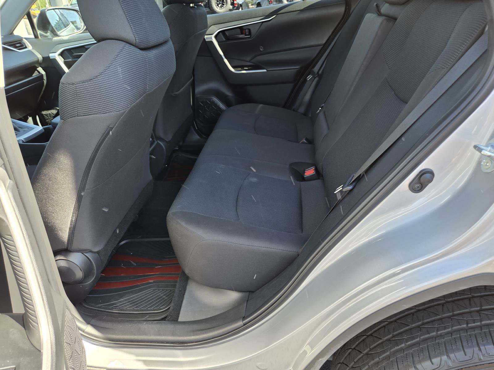 Used 2025 Toyota RAV4 LE AWD/4WD image 13