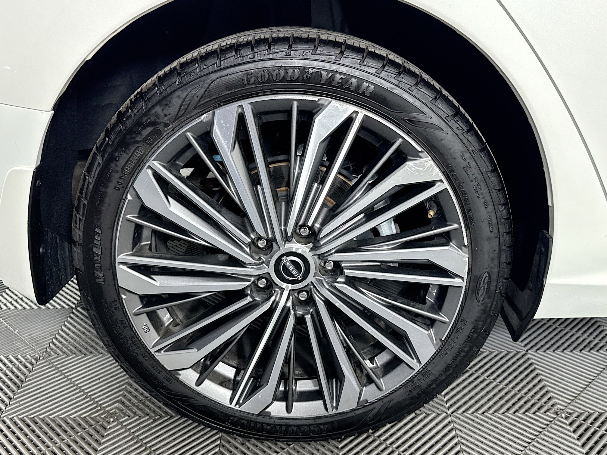 Used 2023 Nissan Altima 2.5 SL AWD/4WD image 32