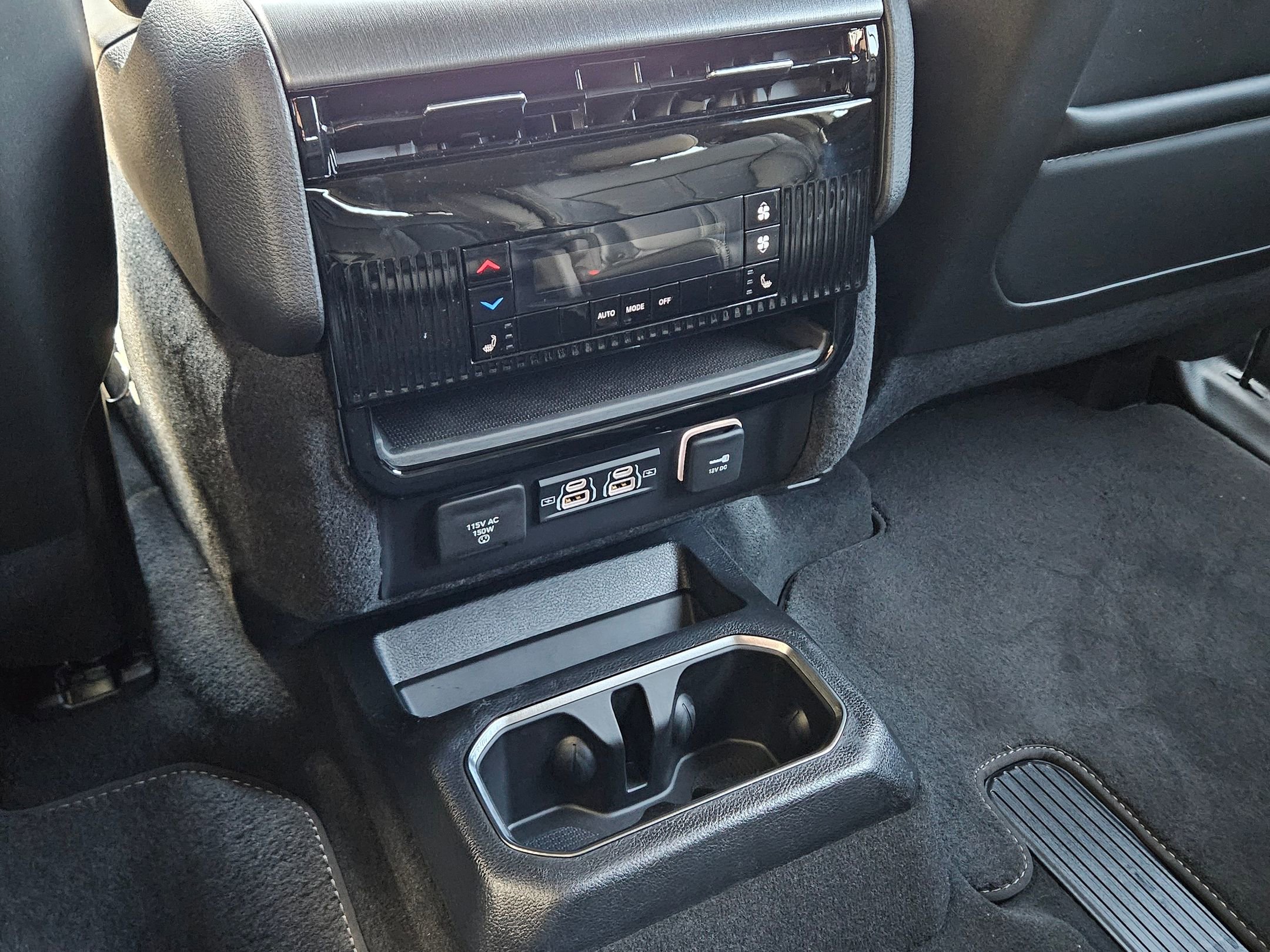 New 2026 Jeep Grand Wagoneer L Limited AWD/4WD image 24