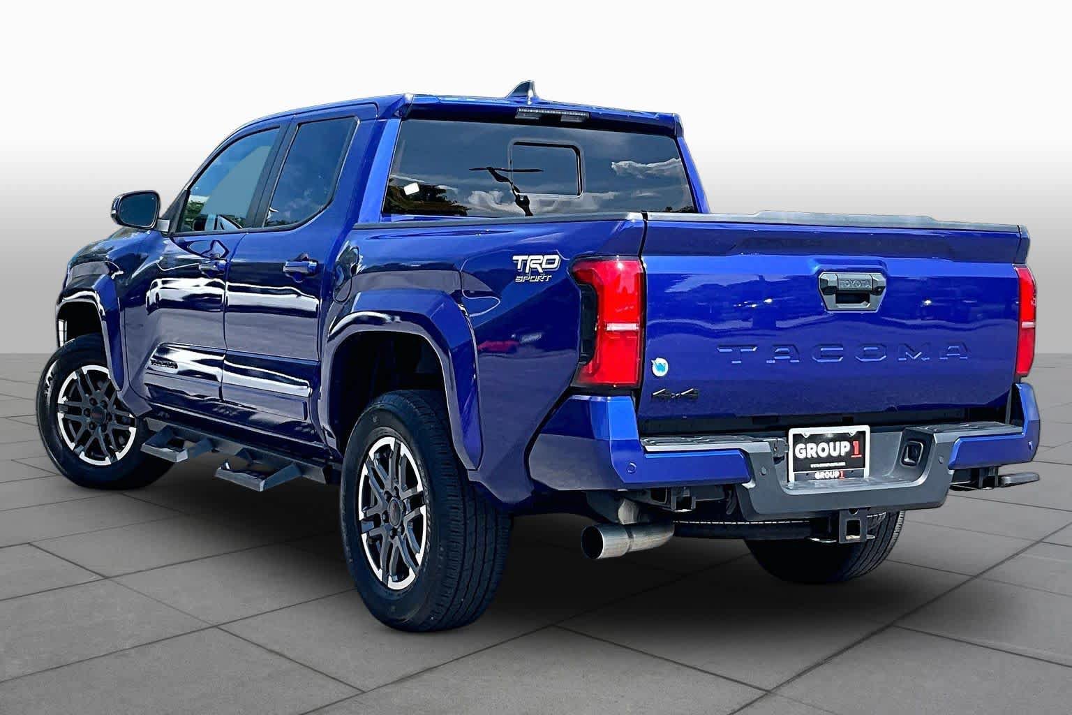 Used 2024 Toyota Tacoma TRD Sport w/ TRD Sport Upgrade Package AWD/4WD image 12