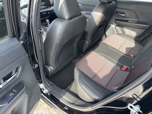New 2026 Nissan Kicks SR image 36