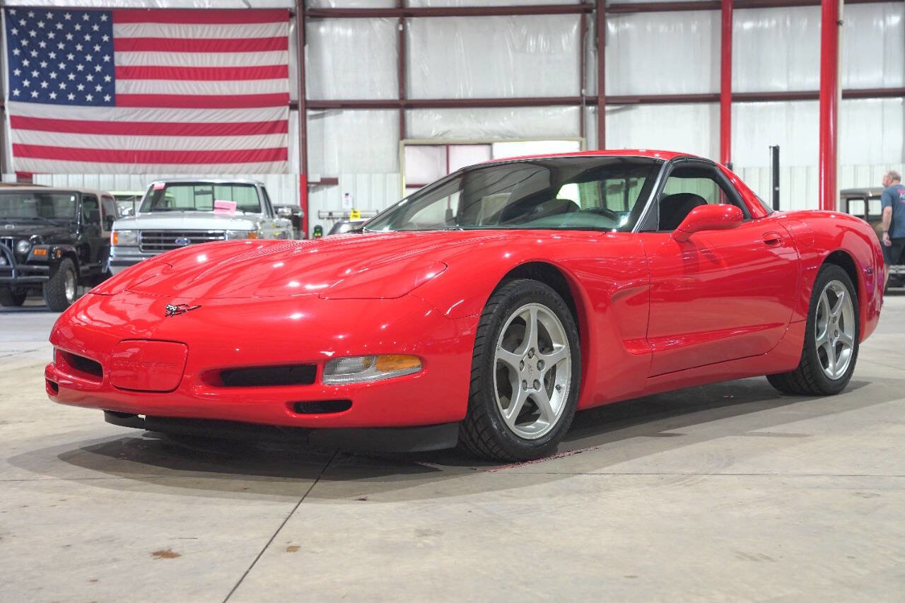 Used 2001 Chevrolet Corvette Coupe RWD image 1