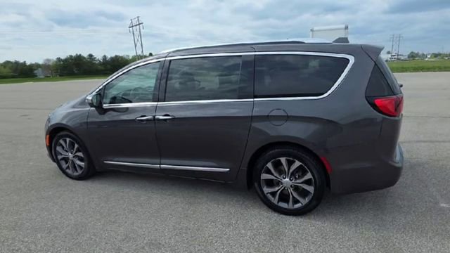 Used 2018 Chrysler Pacifica Limited w/ Tire & Wheel Group image 7