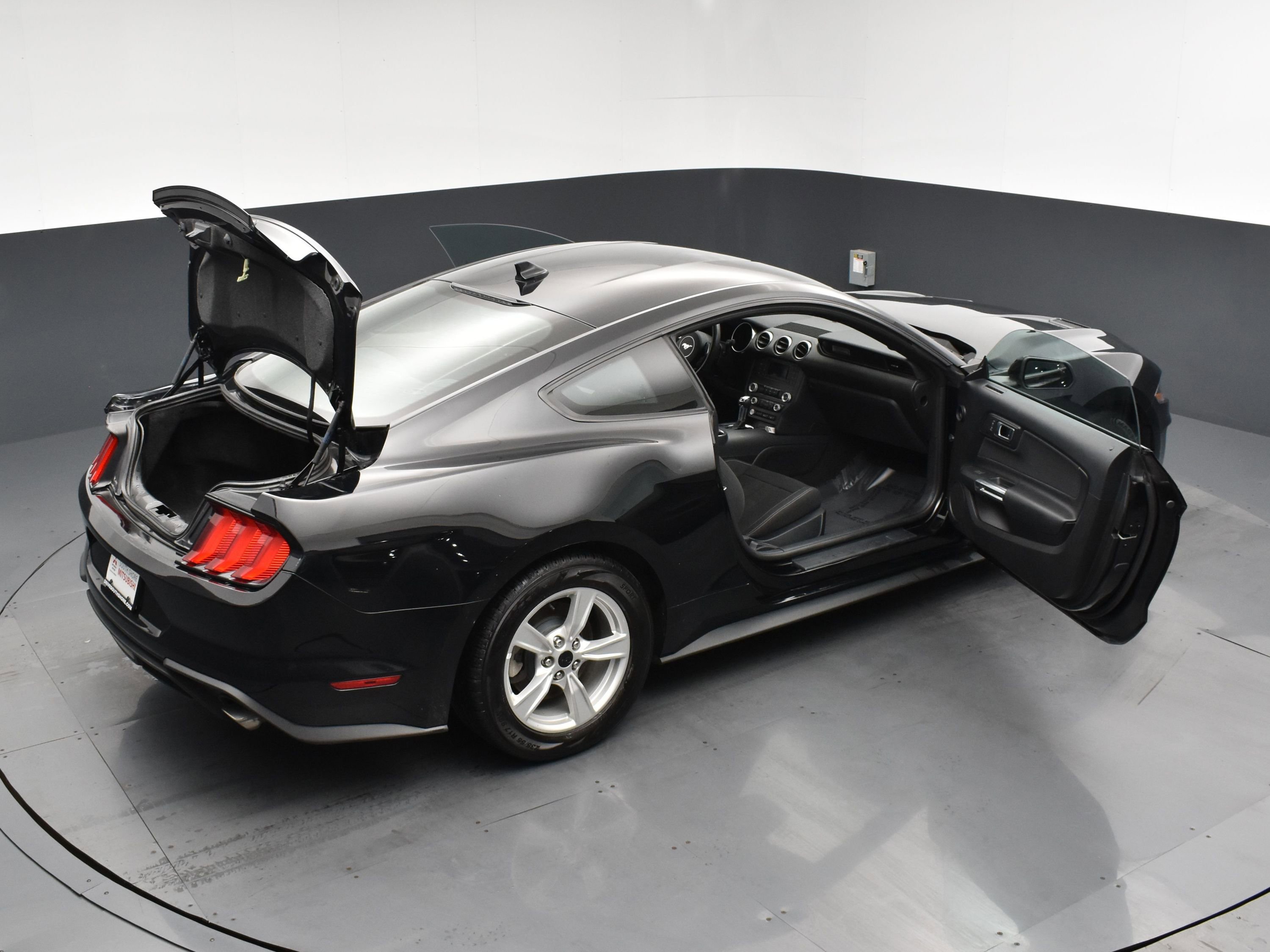 Used 2022 Ford Mustang Coupe image 26