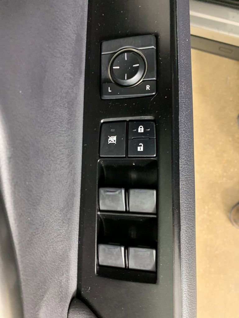 Used 2022 Lexus UX 200 w/ Accessory Package (Z1) image 17