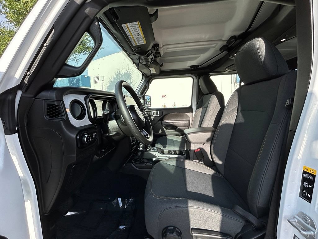 Used 2026 Jeep Gladiator Sport AWD/4WD image 10