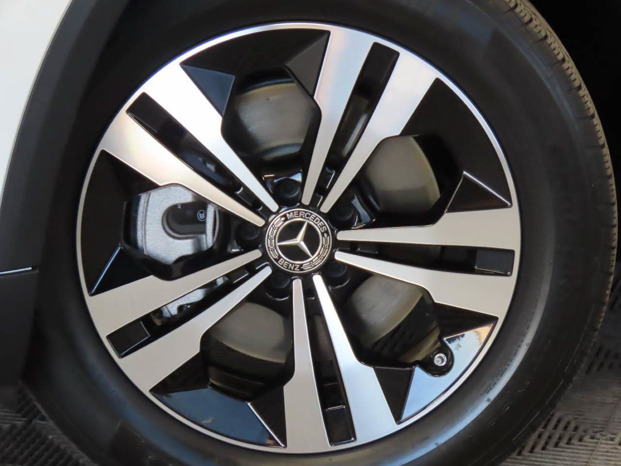 Used 2025 Mercedes-Benz GLA 250 image 6