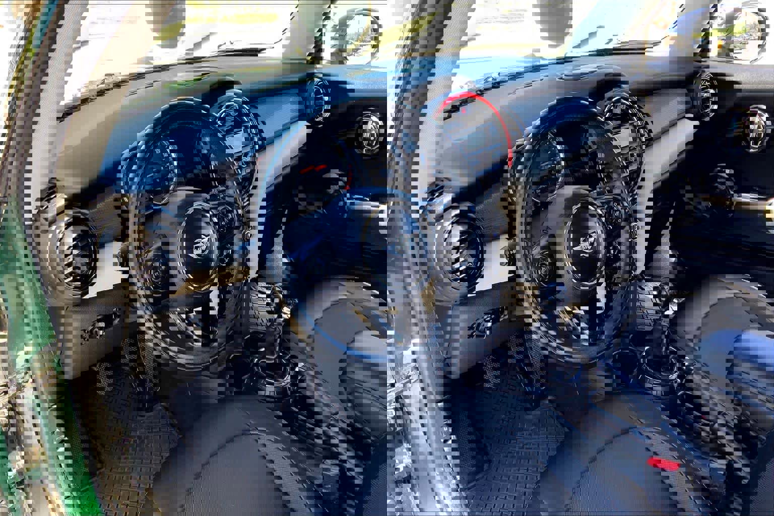 Used 2014 MINI Cooper 2-Door Hardtop image 17