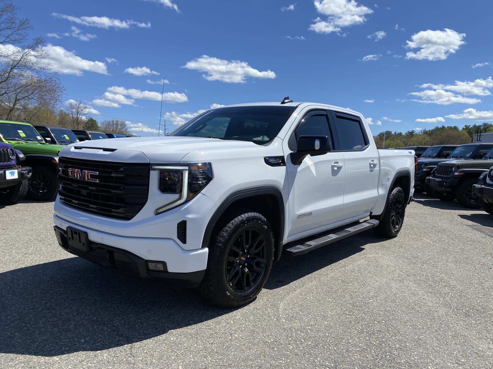 Used 2026 GMC Sierra 1500 Elevation w/ Elevation Premium Package AWD/4WD image 10