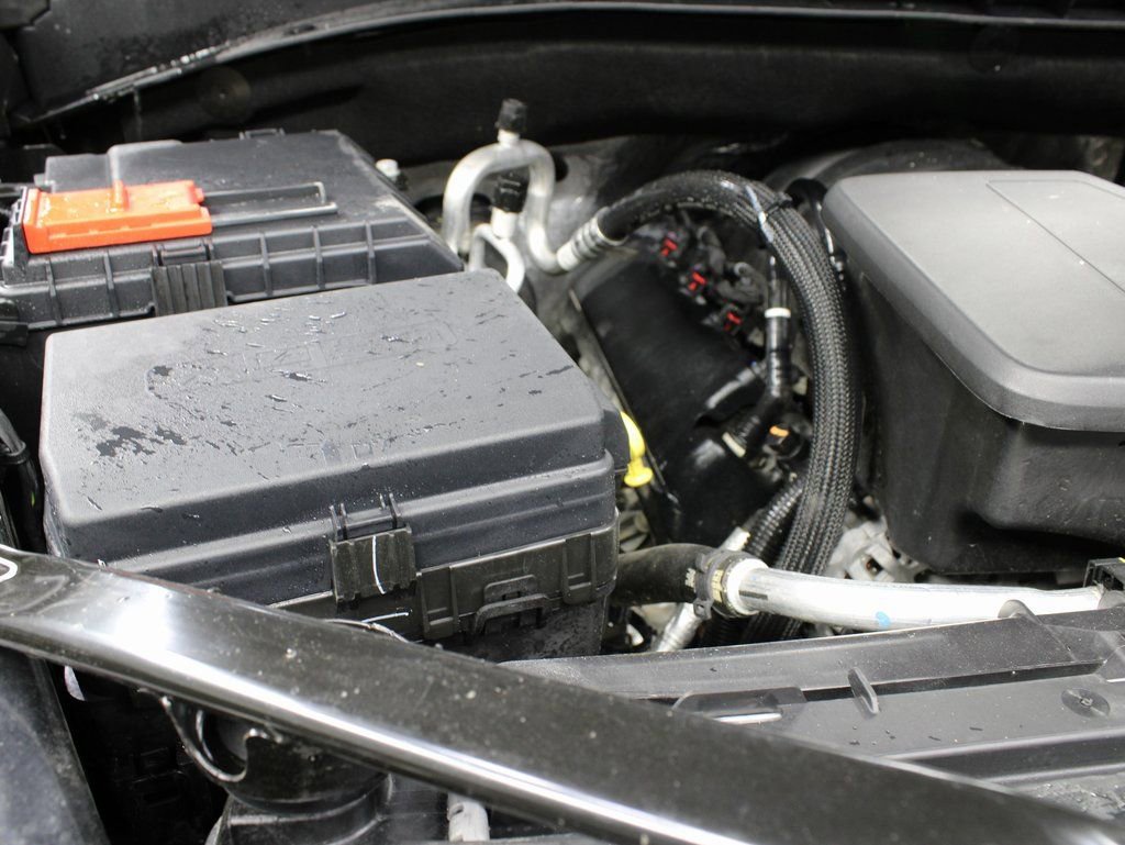 Used 2023 Chevrolet Silverado 1500 ZR2 w/ Technology Package image 32