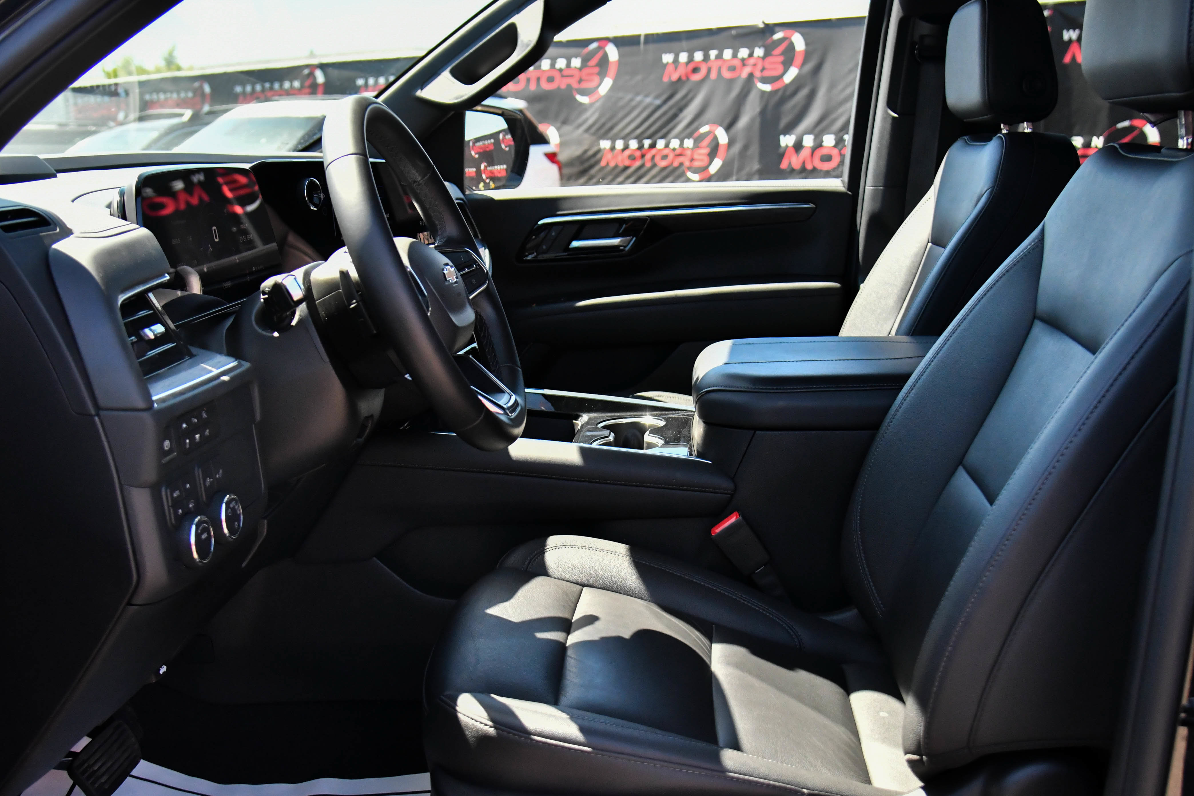Used 2025 Chevrolet Tahoe LT AWD/4WD image 17
