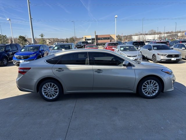 Used 2015 Toyota Avalon Limited image 4
