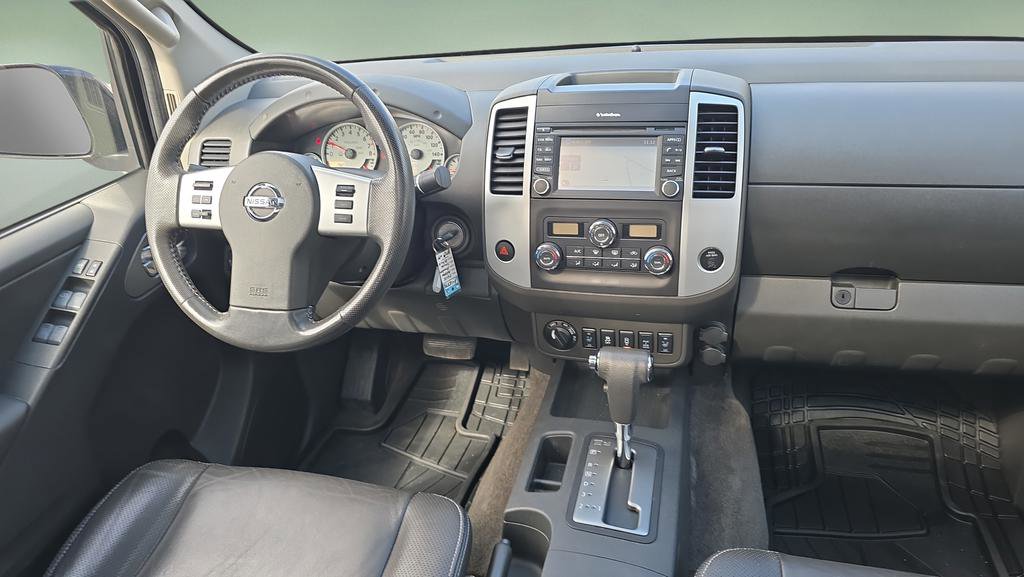 Used 2015 Nissan Frontier PRO-4X w/ Pro-4x Luxury Package image 11