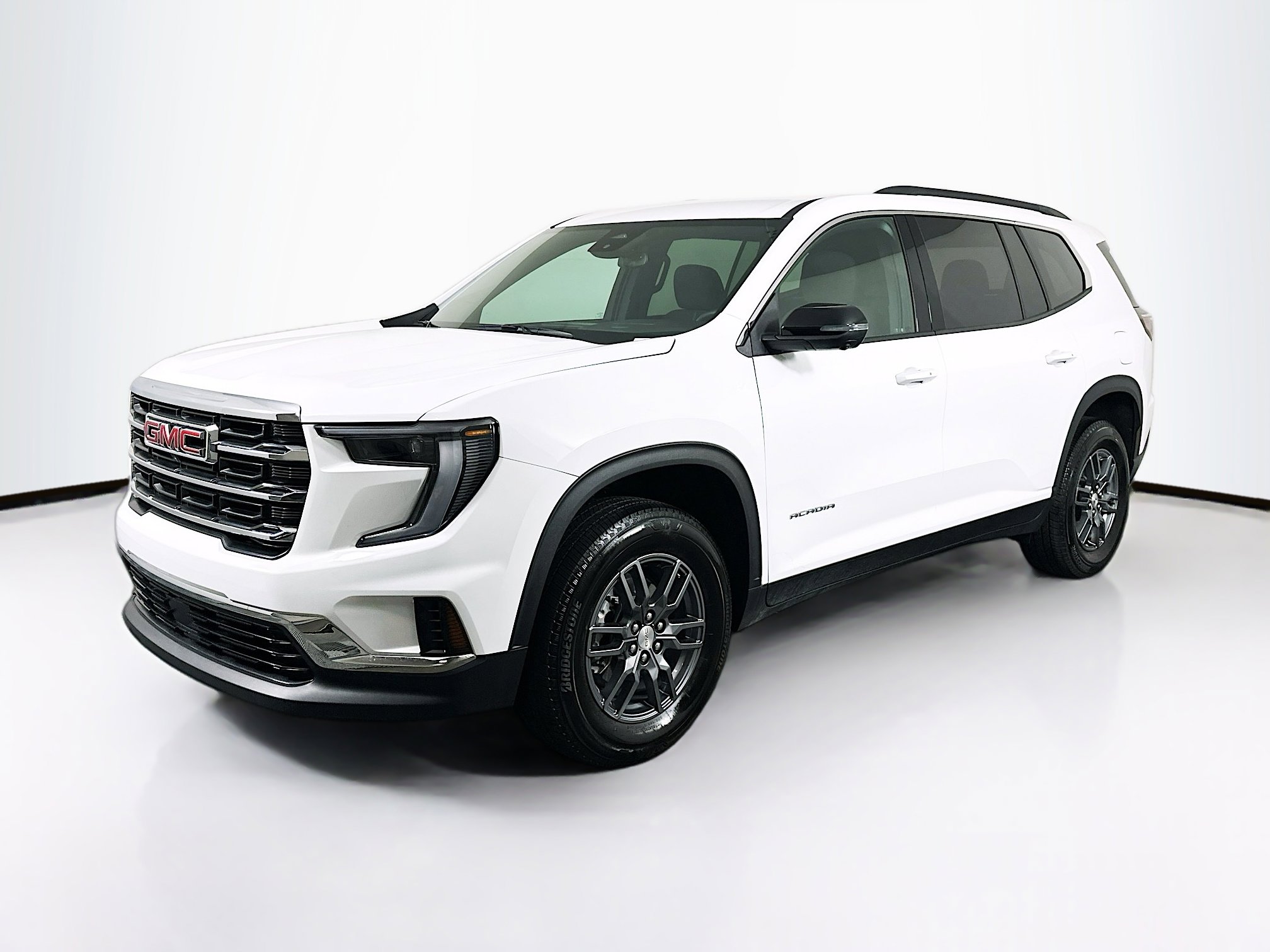 Used 2025 GMC Acadia Elevation image 3