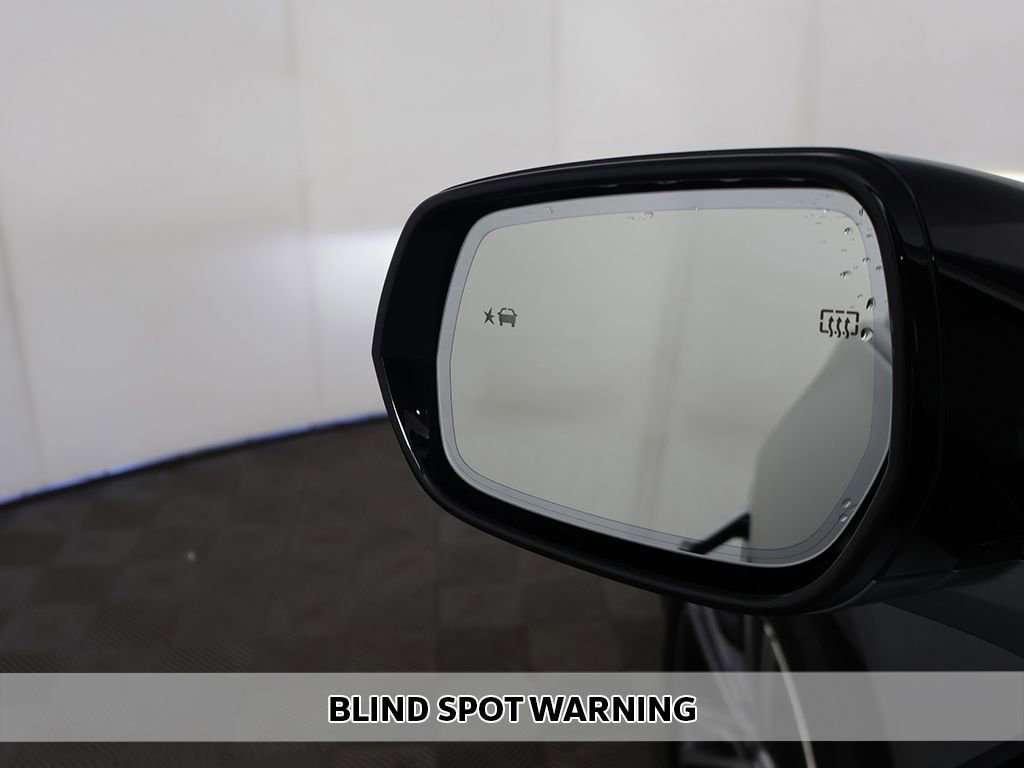 Used 2024 Cadillac Lyriq Luxury RWD image 10