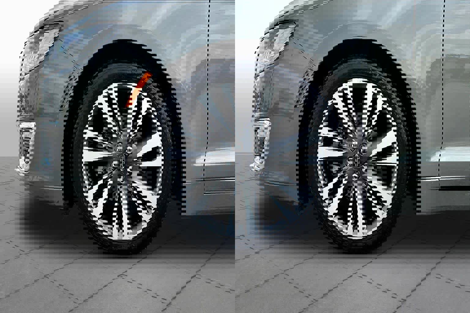 Used 2017 Lincoln MKZ Select w/ Select Plus Package FWD image 11