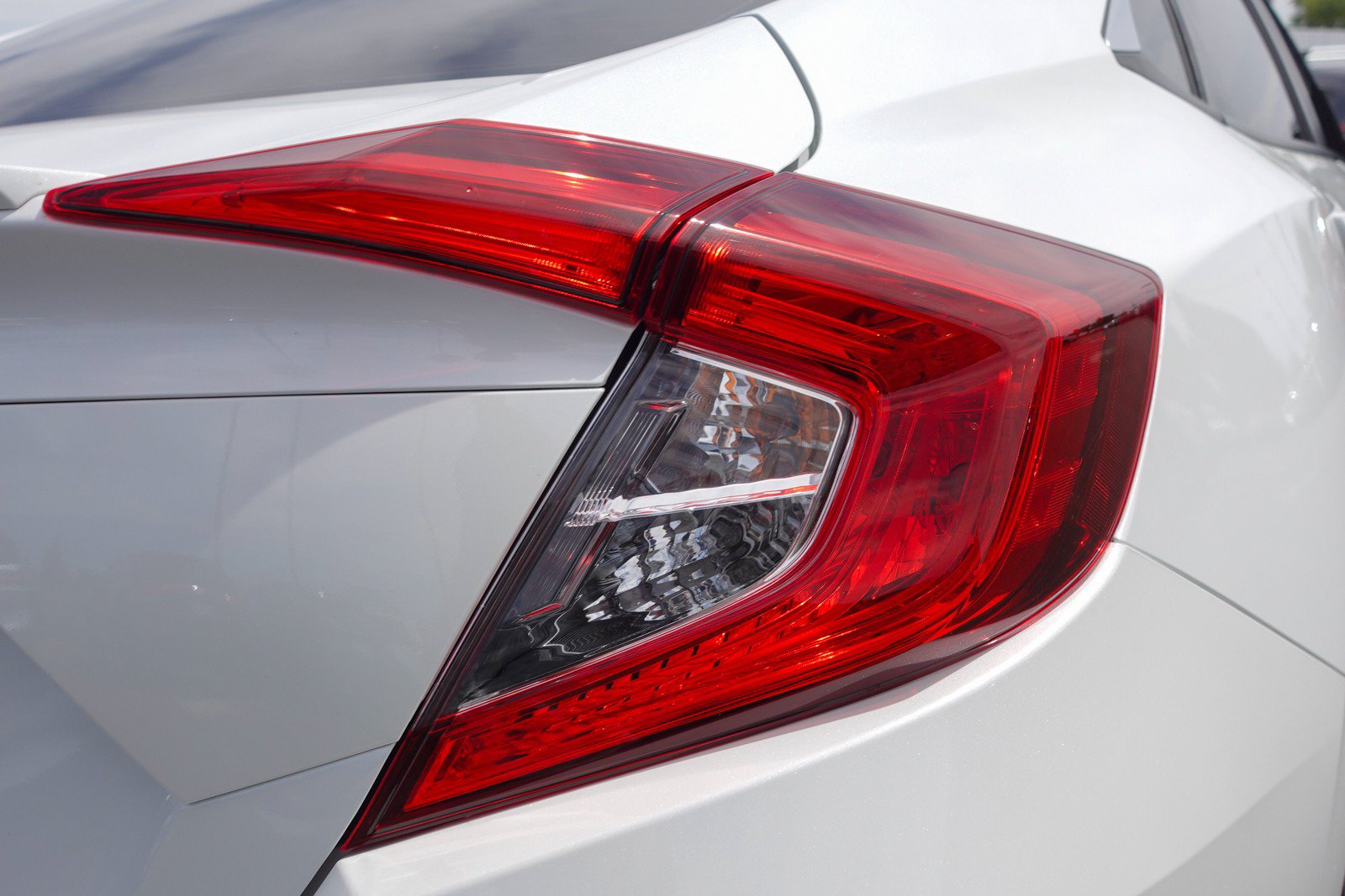 Used 2020 Honda Civic EX image 5