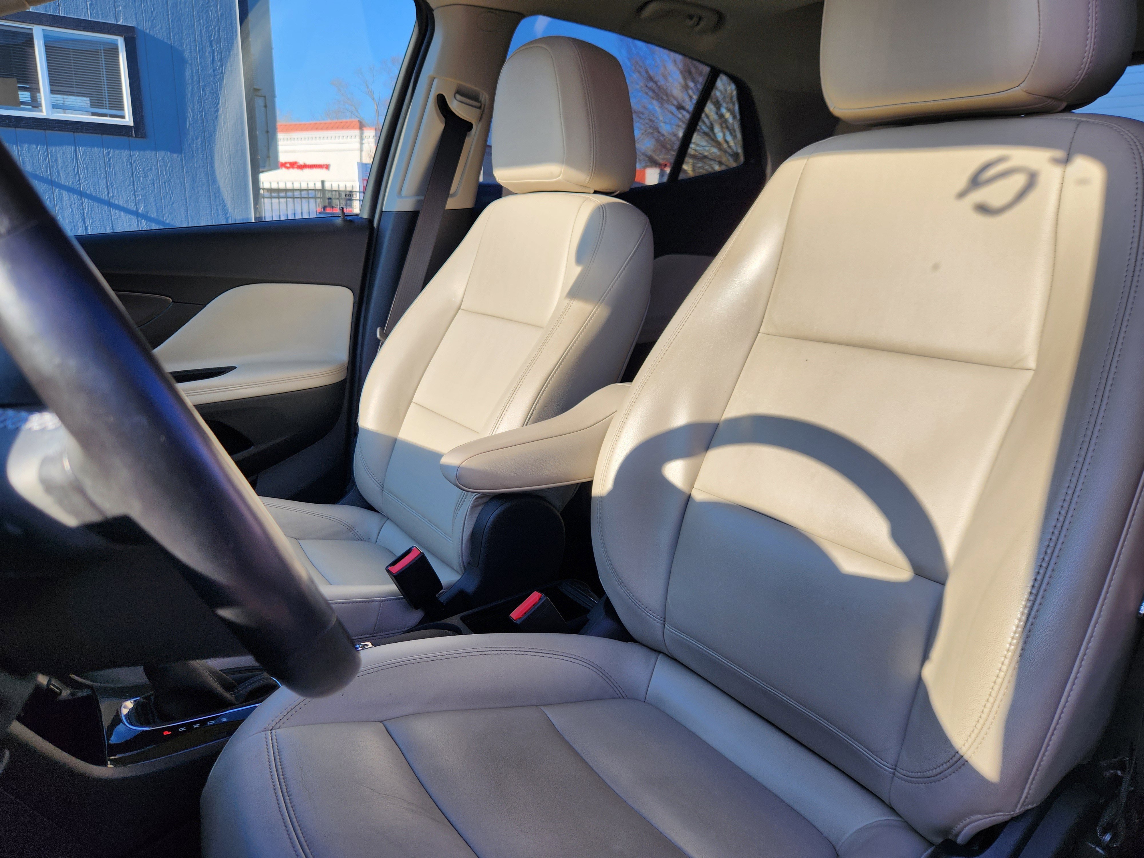 Used 2019 Buick Encore Essence w/ Experience Buick Package image 7