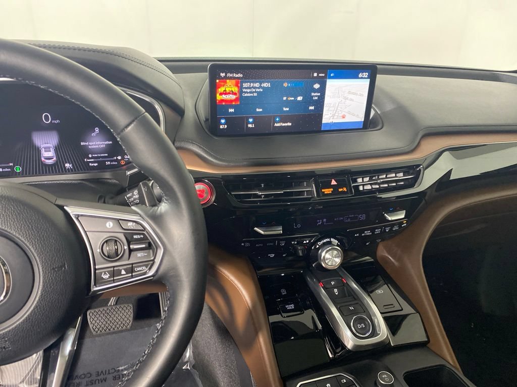 Used 2023 Acura MDX w/ Technology Package AWD/4WD image 18