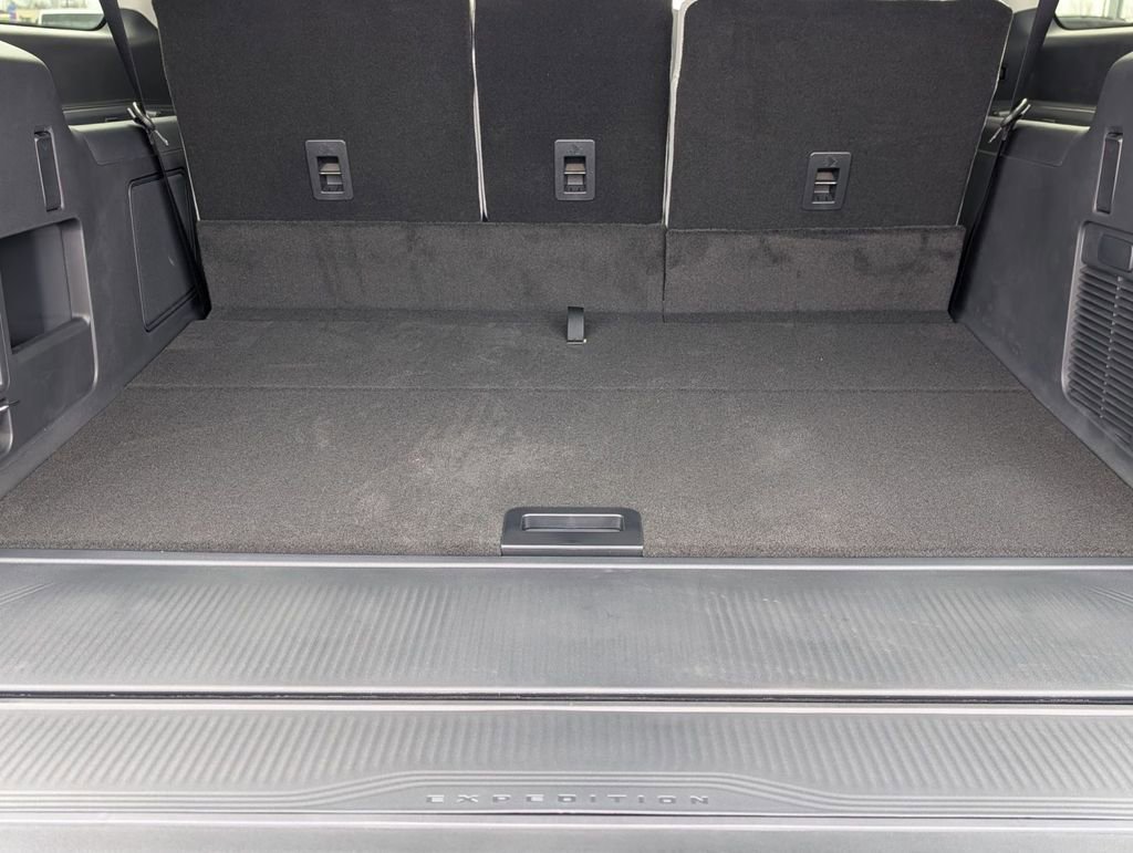 New 2026 Ford Expedition Max Platinum image 20