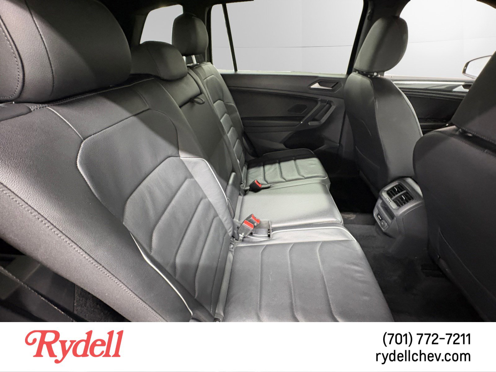 Used 2020 Volkswagen Tiguan SEL Premium R-Line w/ 3rd Row Seat Package image 18