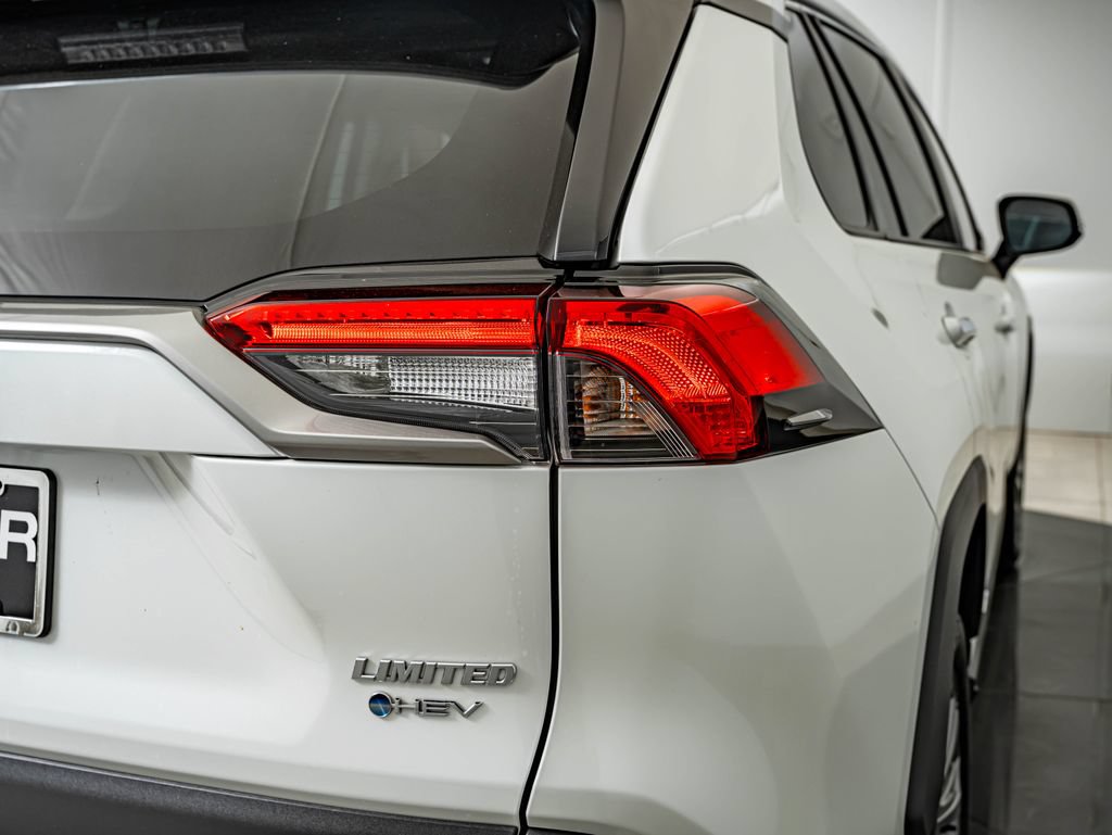Used 2025 Toyota RAV4 Limited w/ Advanced Technology Package AWD/4WD image 15