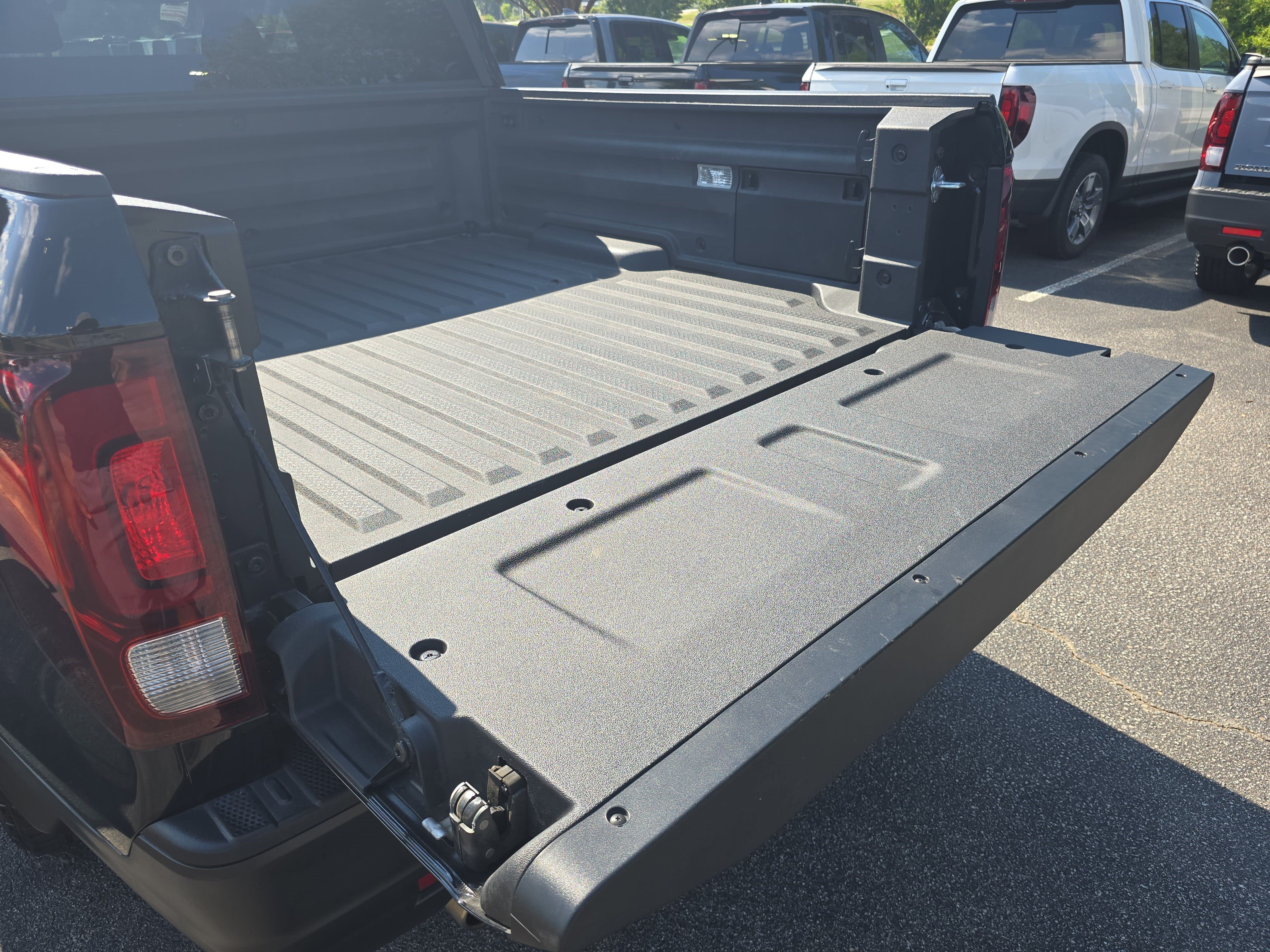 Used 2023 Honda Ridgeline Sport image 12
