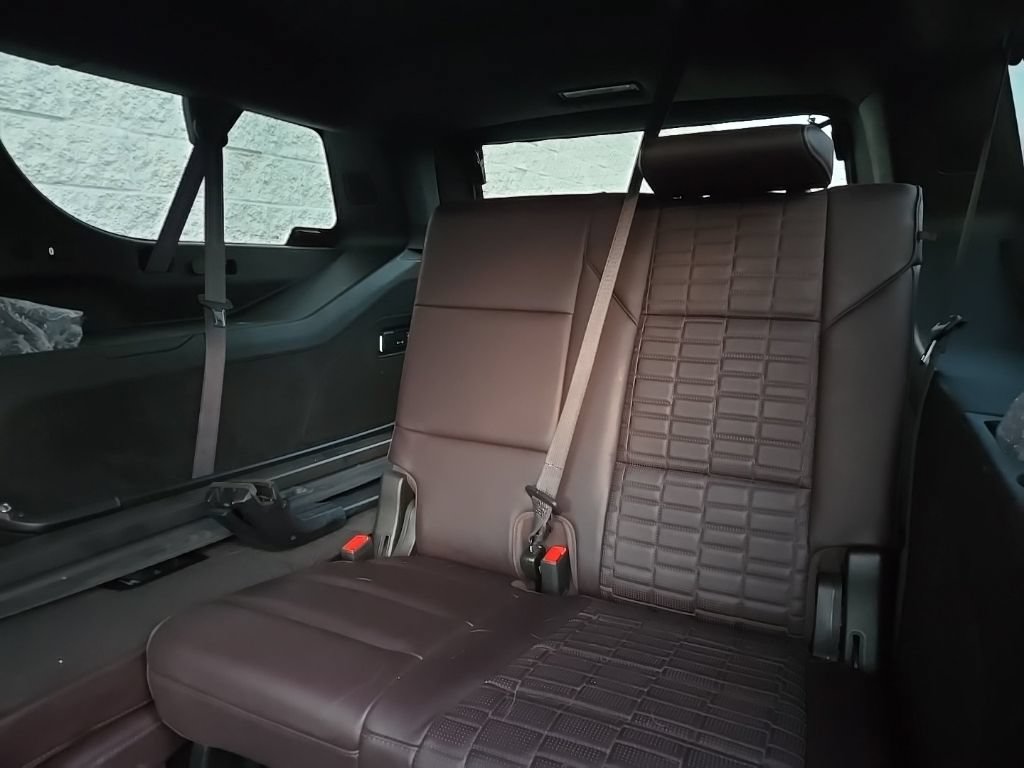 Certified 2022 Cadillac Escalade ESV Sport Platinum w/ LPO, ONYX Package AWD/4WD image 14