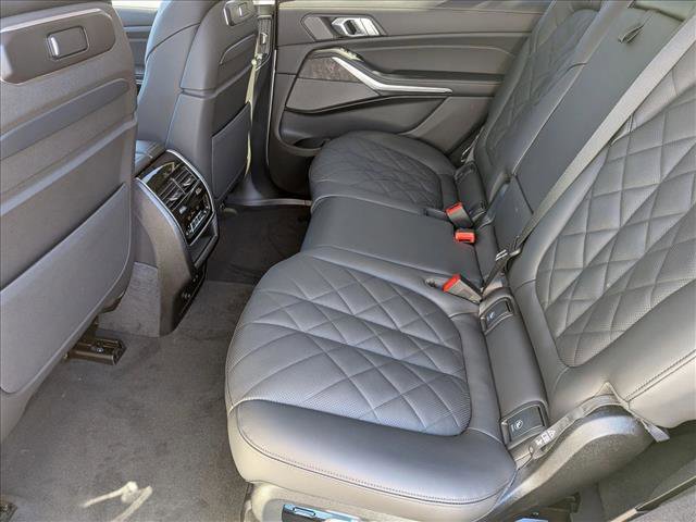 New 2026 BMW X7 xDrive40i image 16