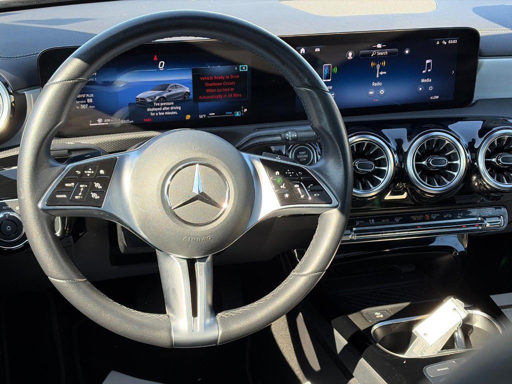 Used 2025 Mercedes-Benz CLA 250 image 11