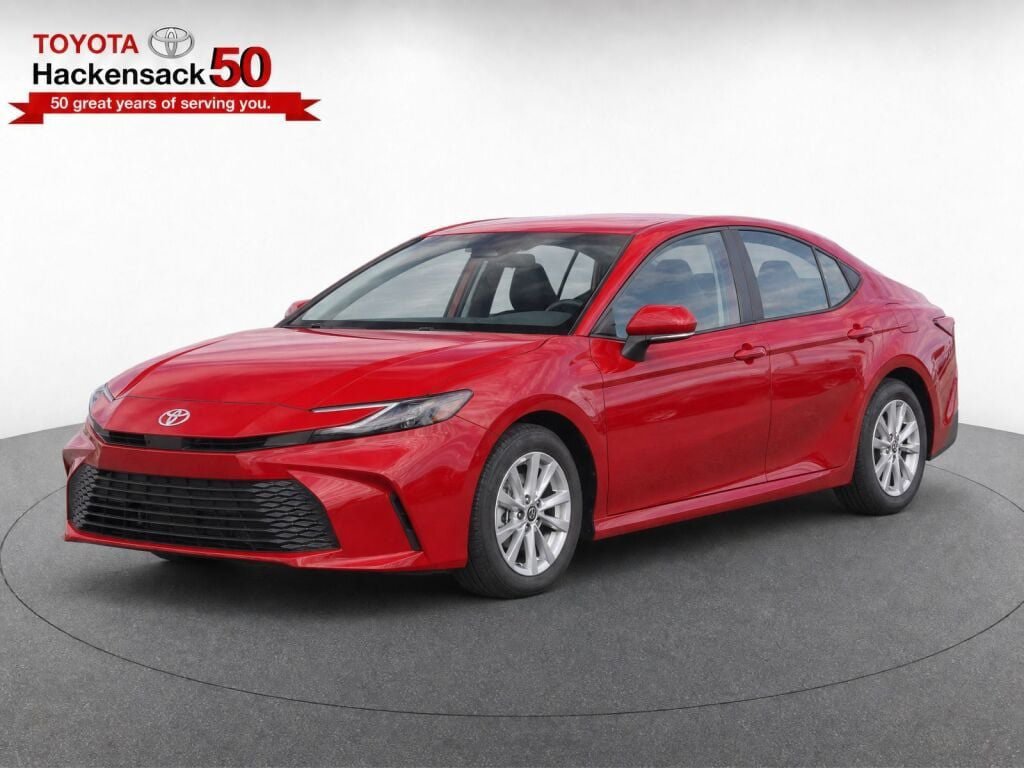 Used 2026 Toyota Camry LE FWD image 34