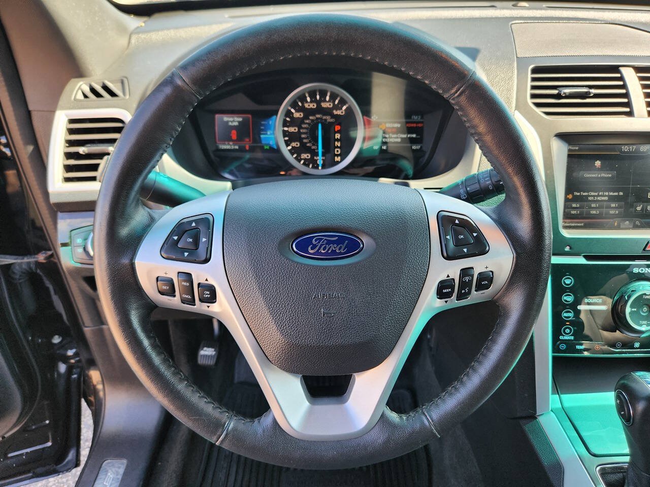 Used 2015 Ford Explorer Limited w/ Equipment Group 302A AWD/4WD image 22