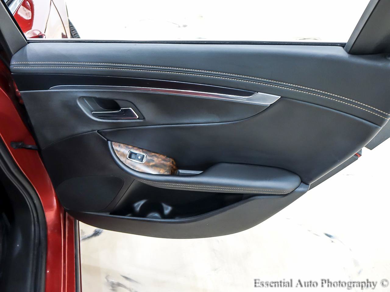 Used 2015 Chevrolet Impala LT w/ Convenience Package FWD image 29