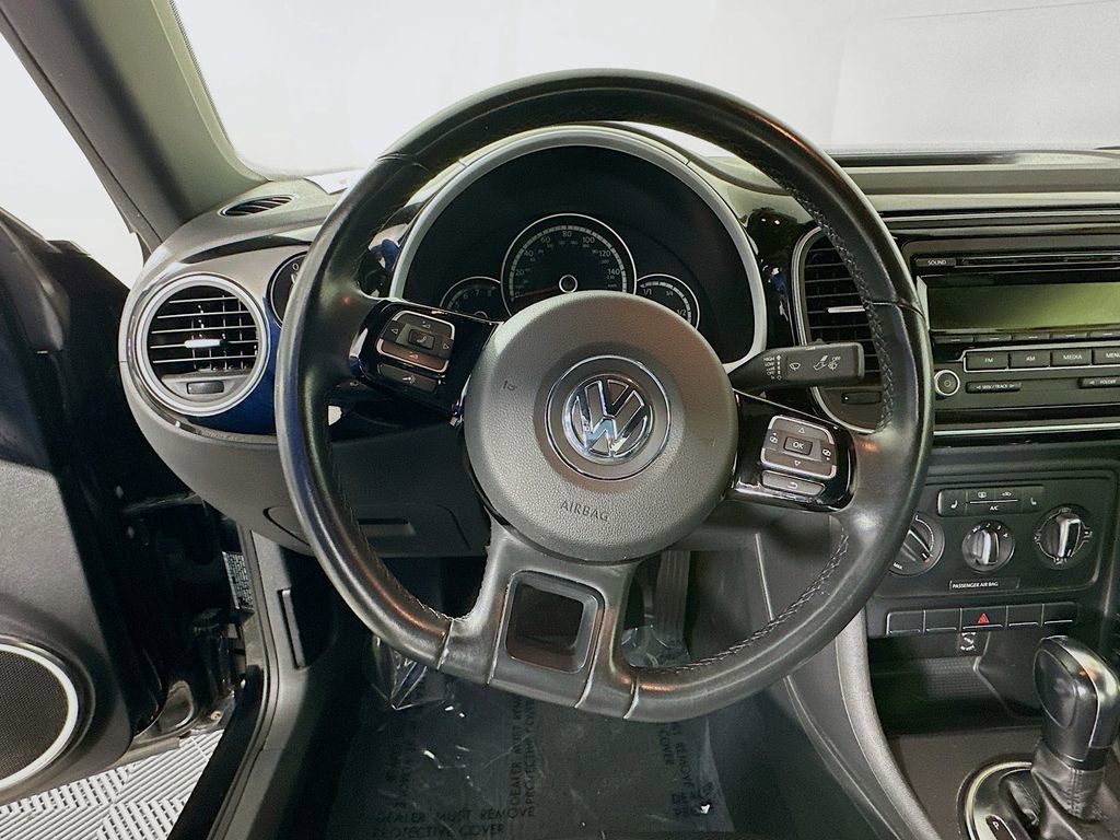 Used 2014 Volkswagen Beetle 2.5 image 16