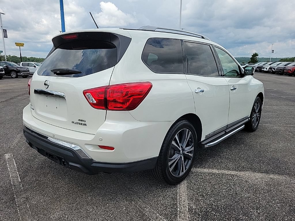 Used 2018 Nissan Pathfinder Platinum AWD/4WD image 7