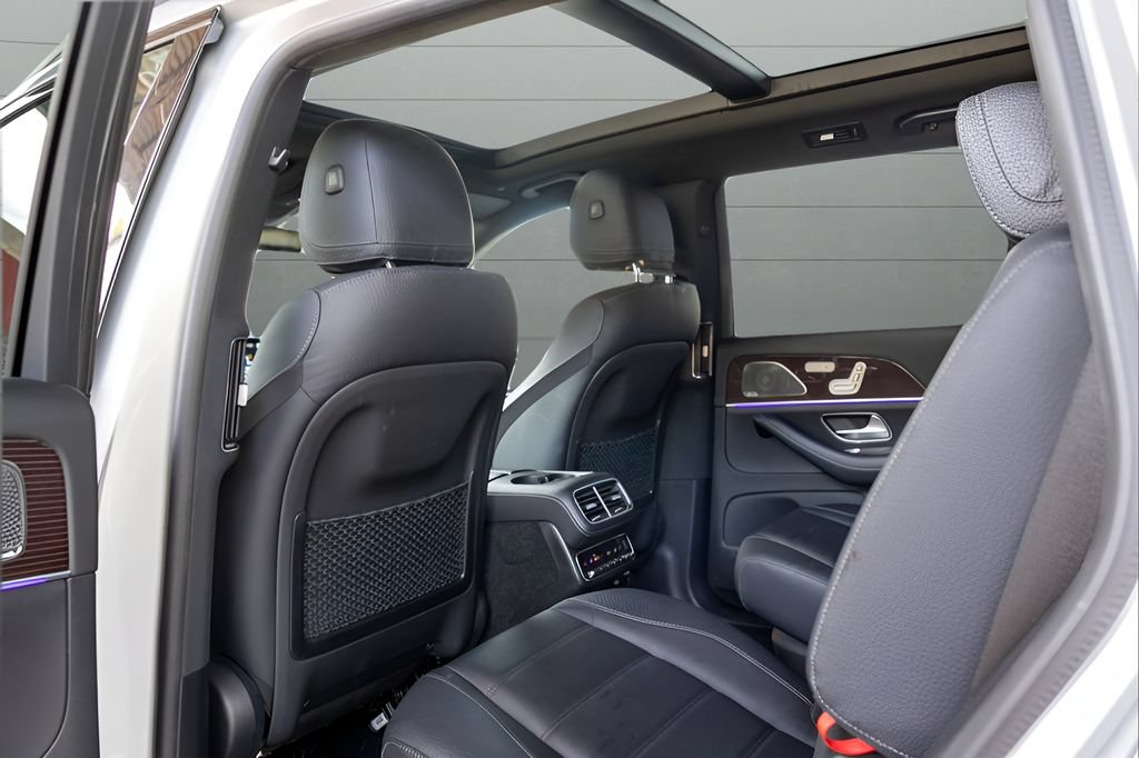 Used 2021 Mercedes-Benz GLS 580 4MATIC image 57